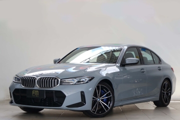 320i