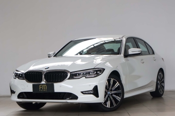 320i