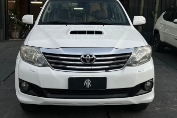 HILUX SW4