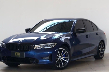 320i